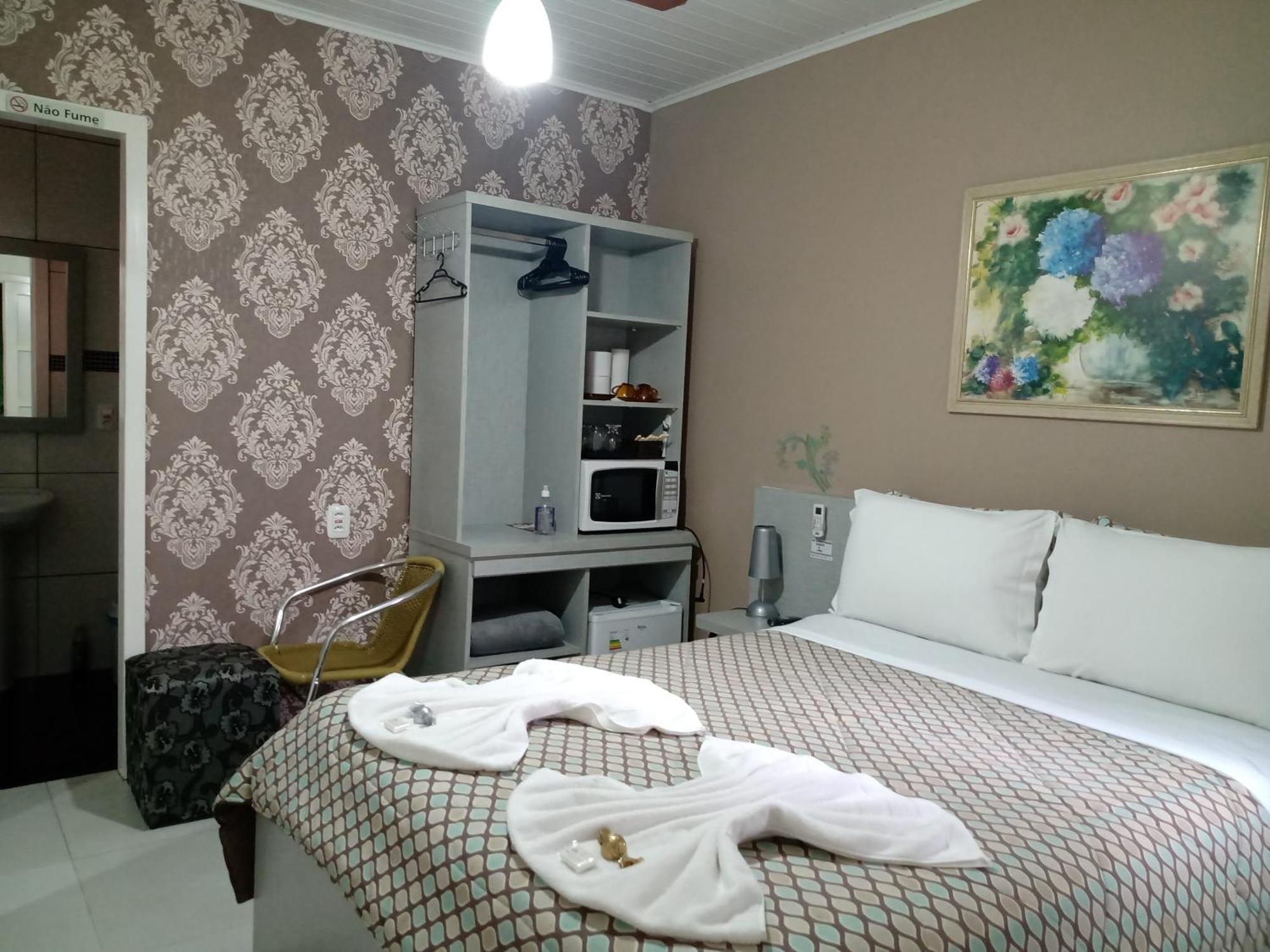 Da Laranjeira Apartment *